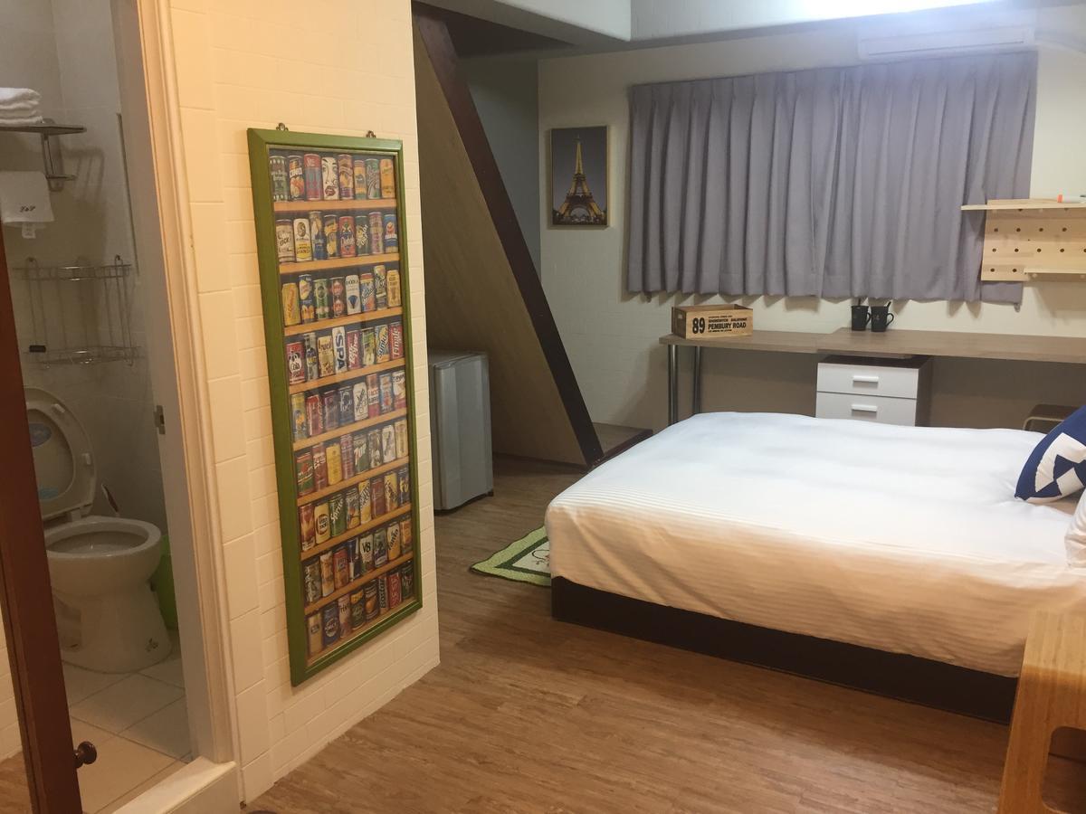 Traveler Station Hotel Каосюн Екстериор снимка