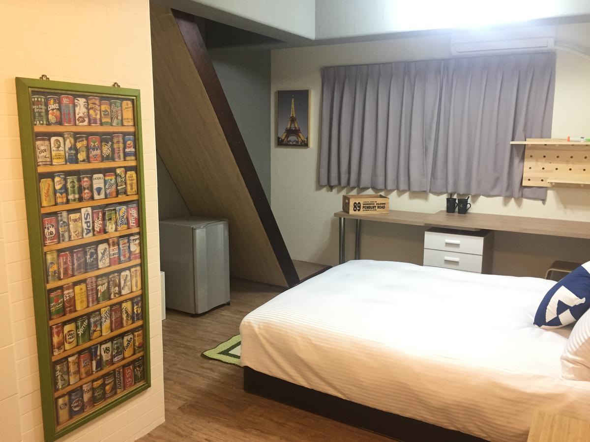 Traveler Station Hotel Каосюн Екстериор снимка