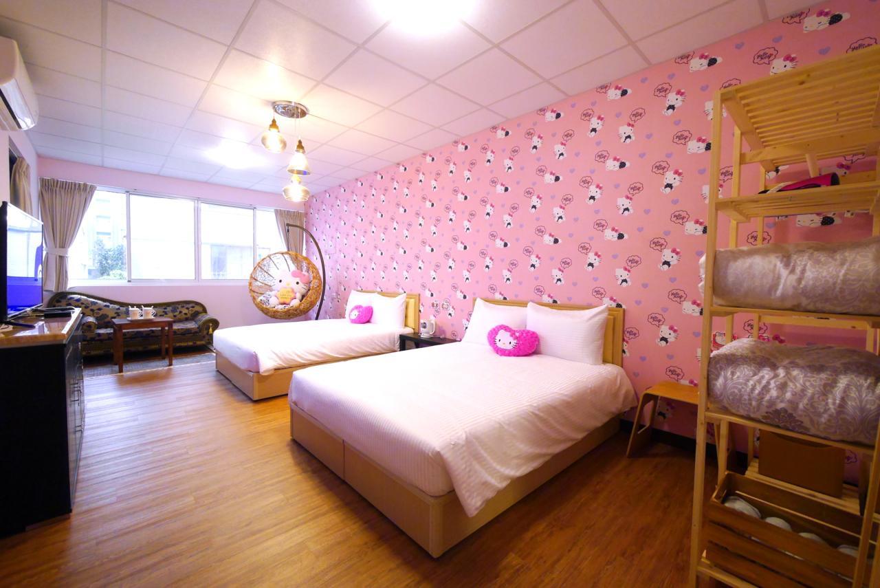 Traveler Station Hotel Каосюн Екстериор снимка