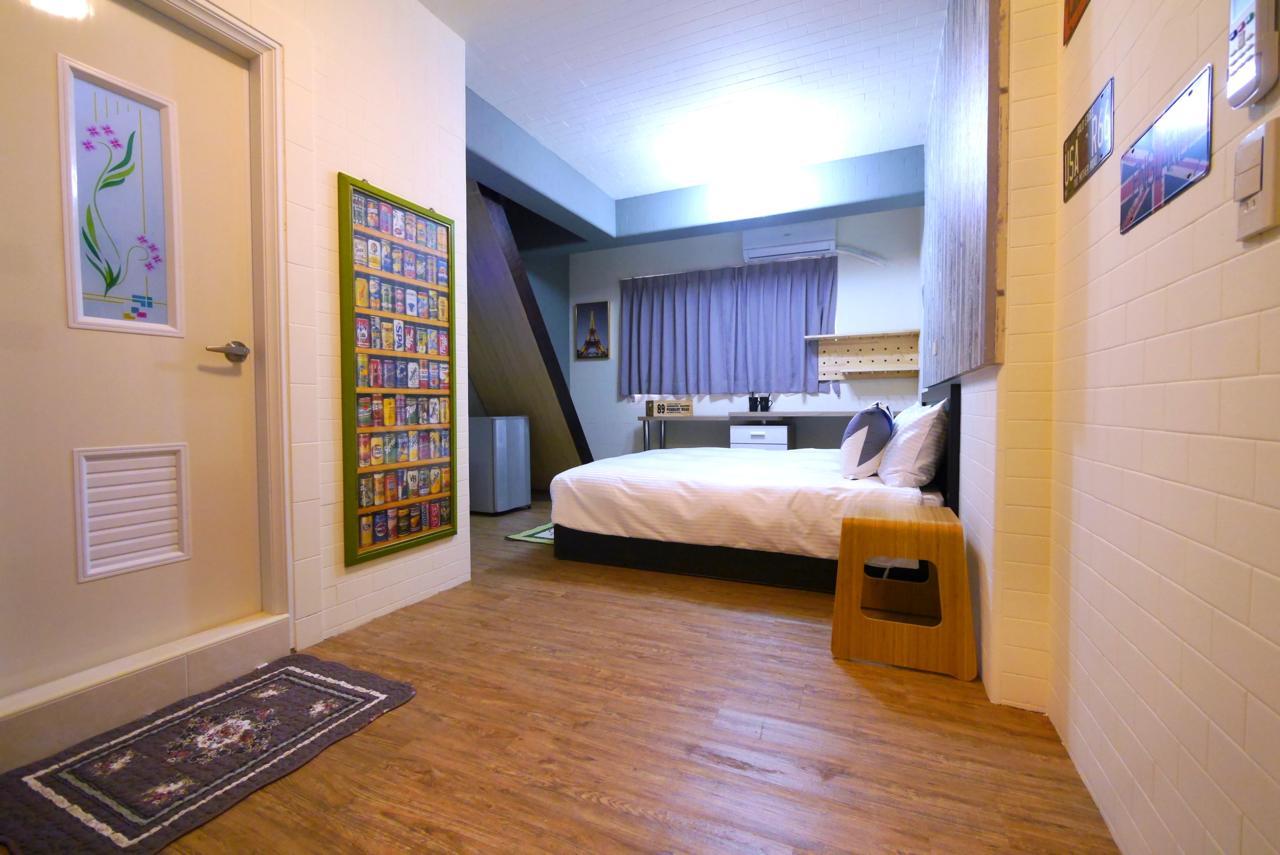 Traveler Station Hotel Каосюн Екстериор снимка