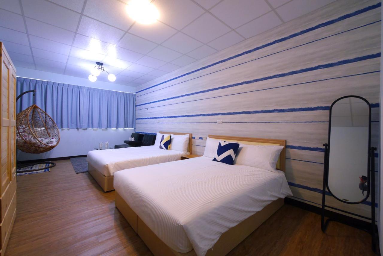 Traveler Station Hotel Каосюн Екстериор снимка