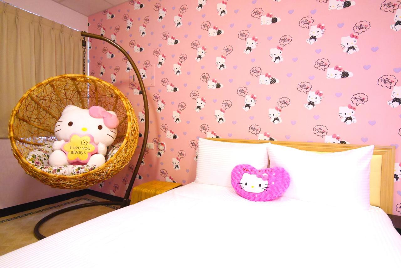 Traveler Station Hotel Каосюн Екстериор снимка